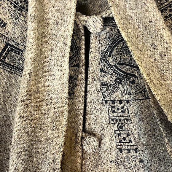 Vintage Aztec South American Art Printed Wool Fringe Blanket Cap --- One… - Picture 12 of 16